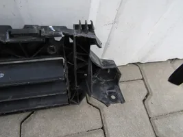 Audi A4 S4 B9 8W Radiatoru dekoratīvā apdare 8W0807298