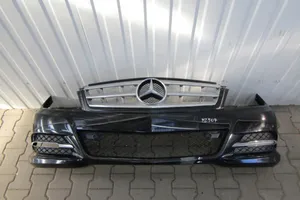 Mercedes-Benz C W204 Передний бампер Zderzak