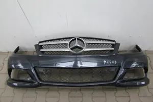 Mercedes-Benz C W204 Передний бампер Zderzak