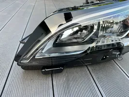 Peugeot 5008 II Lampa przednia 9810478180