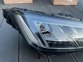 Audi A4 S4 B9 Lampa przednia 8W0941036