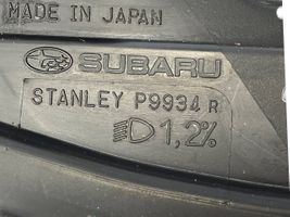 Subaru Impreza IV Lampa przednia P9934R