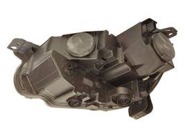 Peugeot Partner Lampa przednia 9816826880