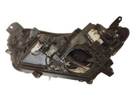 Toyota RAV 4 (XA40) Lampa przednia 8114542540