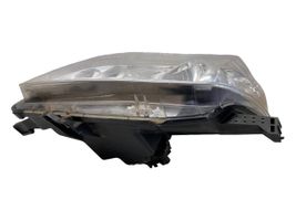 Toyota Land Cruiser (J150) Lampa przednia 8117060E00