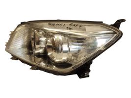 Toyota RAV 4 (XA40) Lampa przednia 8117042311