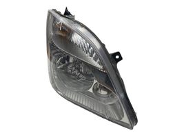 Mercedes-Benz Sprinter W906 Lampa przednia 24738200RE