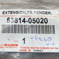 Toyota Avensis T270 Jäähdyttimen kehyksen suojapaneelin kiinnike 5381405020