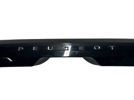 Peugeot 208 Takaluukun koristelista 9826944480