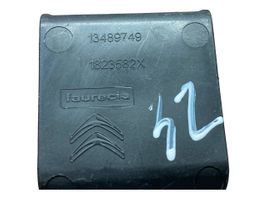 Citroen C3 Support de pare-chocs arrière 13489749