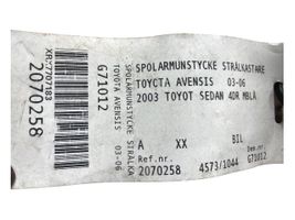 Toyota Avensis T250 Ugello a spruzzo lavavetri per faro 2070258