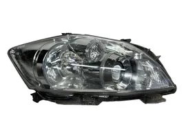 Toyota Auris 150 Lampa przednia 8111002A40