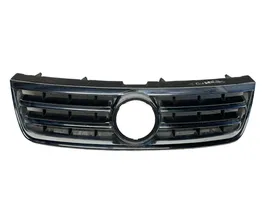 Volkswagen Touareg I Grille calandre supérieure de pare-chocs avant 7L6853651A