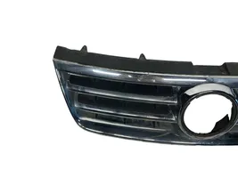 Volkswagen Touareg I Grille calandre supérieure de pare-chocs avant 7L6853651A