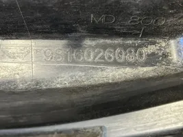 Peugeot 301 Etupuskurin ylempi jäähdytinsäleikkö 9816026080