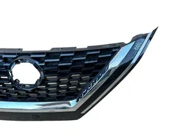 Nissan Qashqai J12 Grille calandre supérieure de pare-chocs avant 623106UAA