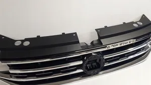 Volkswagen Tiguan Grille calandre supérieure de pare-chocs avant 5NA853651AC