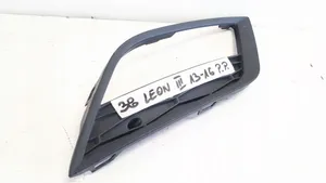 Seat Leon (5F) Mascherina/griglia fendinebbia anteriore 5F0853666A