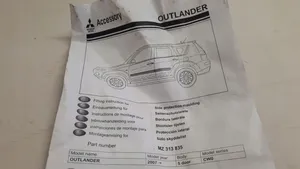 Mitsubishi Outlander Комплект отделки дверей 