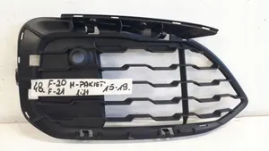 BMW 1 F20 F21 Etupuskurin alempi jäähdytinsäleikkö 51118060298