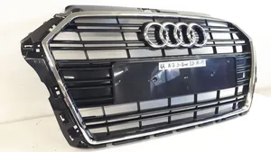 Audi A3 S3 8V Grotelės viršutinės 8V3853651