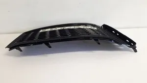 Audi A1 Grille inférieure de pare-chocs avant 