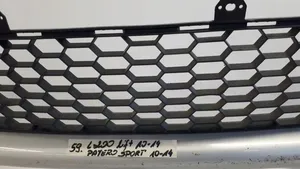 Mitsubishi L200 Grille inférieure de pare-chocs avant 6400C992