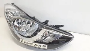 Hyundai Elantra Phare frontale 921023X