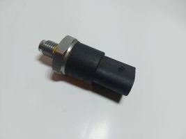 Mercedes-Benz C W204 Sensore di pressione del carburante 057130758