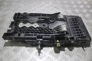 Ford Mondeo MK V Boîte de batterie DG9310723