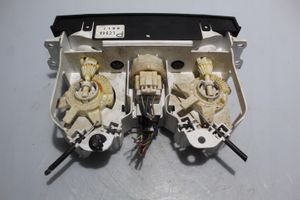 Mazda MPV II LW Panel klimatyzacji LC94A