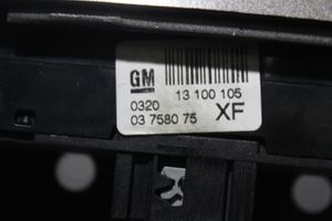Opel Zafira B Cadre, panneau d'unité radio / GPS 03758075
