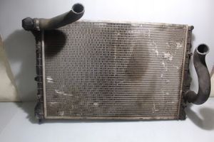 Alfa Romeo GT Dzesēšanas šķidruma radiators 