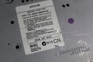 Jaguar X-Type Radijos/ navigacijos apdaila 4X4318B876BC