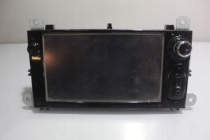 Renault Clio IV Radion/GPS-laitteen pääyksikön kehys 281151484R