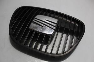 Seat Cordoba (6L) Atrapa chłodnicy / Grill 