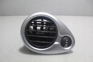 Renault Clio III Garniture, panneau de grille d'aération latérale 