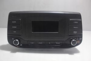 Hyundai i30 Radion/GPS-laitteen pääyksikön kehys 