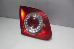 Volkswagen PASSAT B6 Lampa tylna 