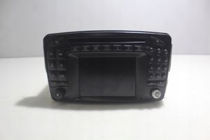 Mercedes-Benz C W203 Cadre, panneau d'unité radio / GPS 