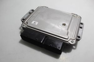 KIA Ceed Komputer / Sterownik ECU silnika 0281013399