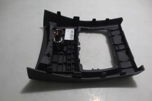 BMW 3 F30 F35 F31 Presa 12V (anteriore) 