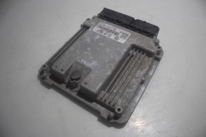 Volkswagen Touran I Motorsteuergerät ECU 0281011945