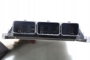 Renault Laguna III Komputer / Sterownik ECU silnika 0281045323