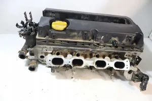 Opel Zafira B Testata motore 
