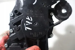 Mazda 3 I Moteur d'essuie-glace arrière 0390201588