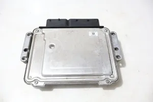 Hyundai i30 Centralina/modulo motore ECU 0281015244