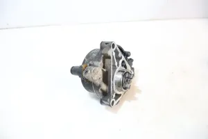 Opel Zafira B Vacuum pump 