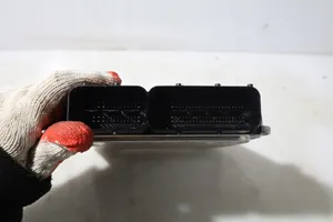 Seat Exeo (3R) Motora vadības bloka ECU 0281016365