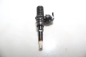 Volkswagen PASSAT B5.5 Fuel injector 0414720214